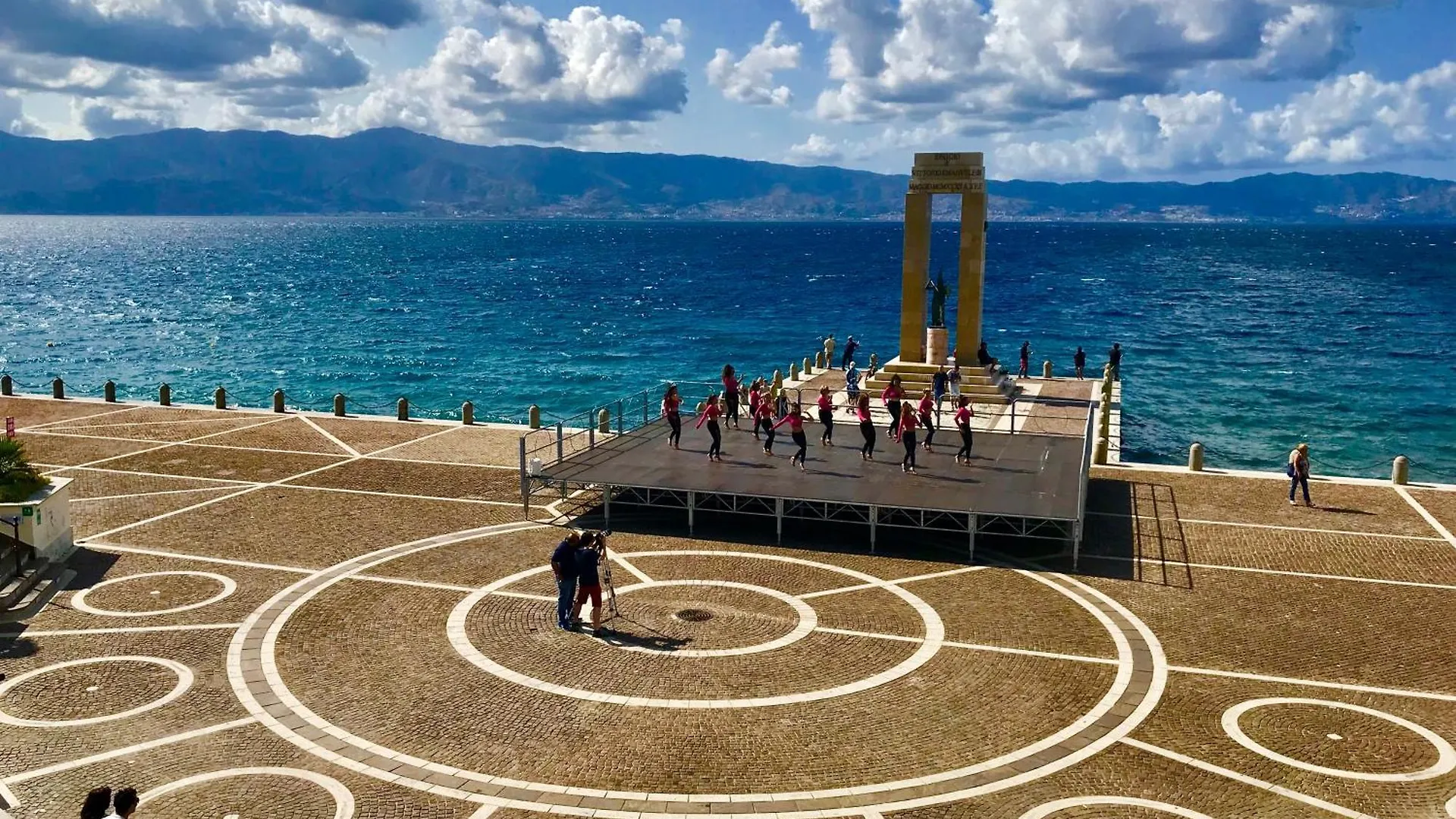 Strettomare-Business & Travel Apartment Reggio Calabria Italia