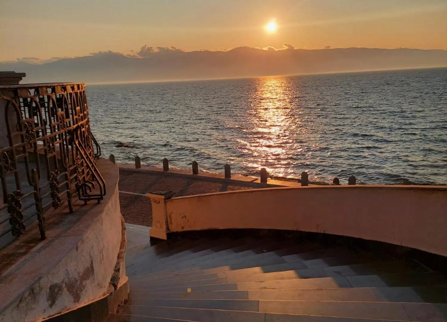 Strettomare-Business & Travel Apartment Reggio di Calabria